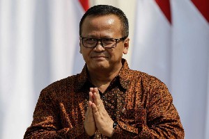 Edhy Prabowo Janji Tenggelamkan Kapal Maling Ikan